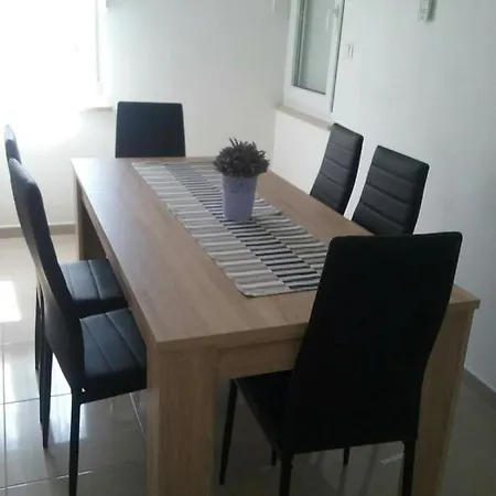Agava Mokalo *